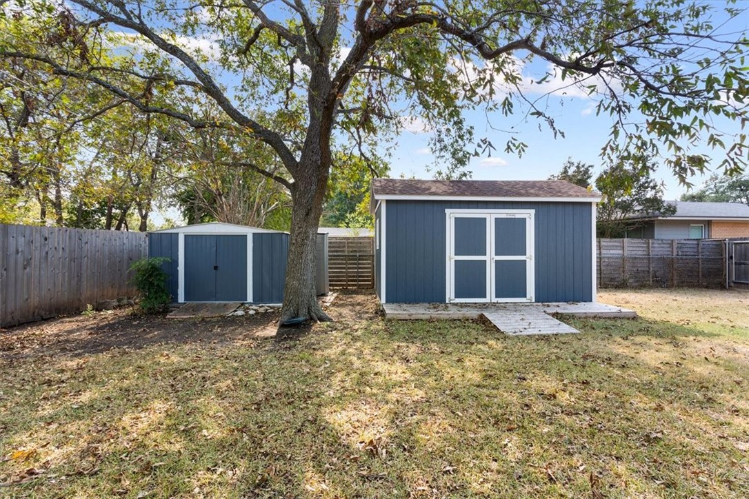 2137 Curtis Drive Waco, TX 76710 - Photo 25 of 28