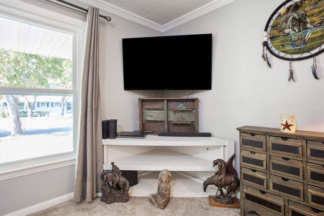 2137 Curtis Drive Waco, TX 76710 - Photo 8 of 28