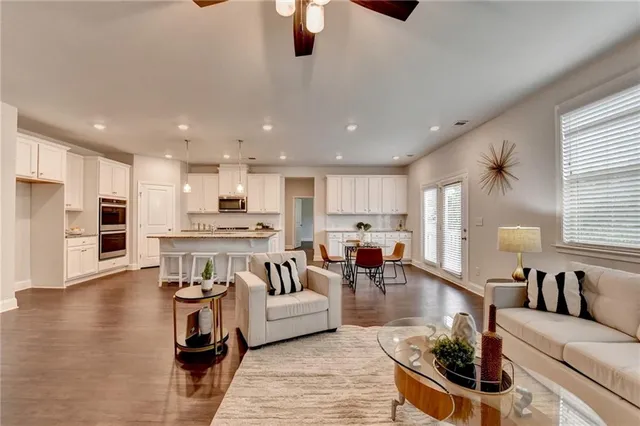 $2,500 | 2017 Yvette Way, Braselton, GA 30517