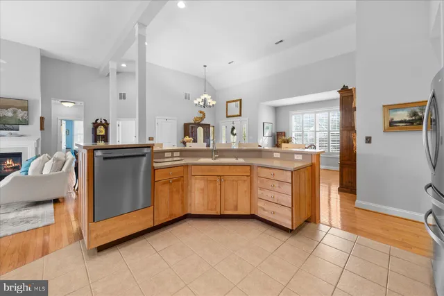 $1,100,000 | 126 East Buckingham Drive, Rehoboth Beach, DE 19971