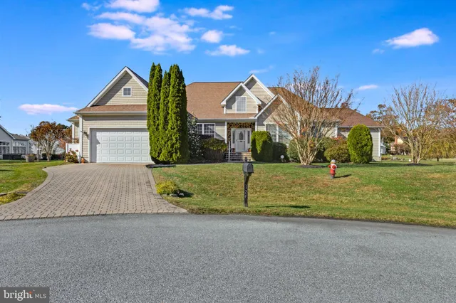 $1,100,000 | 126 East Buckingham Drive, Rehoboth Beach, DE 19971