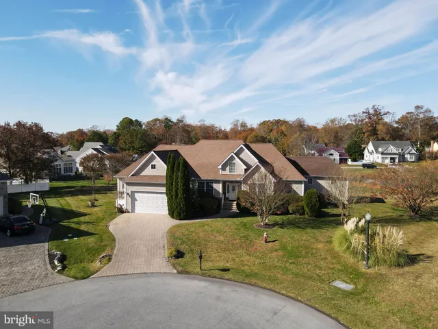$1,100,000 | 126 East Buckingham Drive, Rehoboth Beach, DE 19971