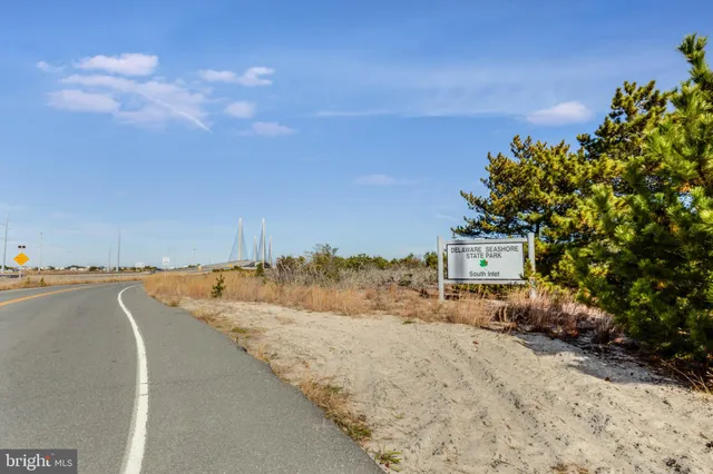 $1,100,000 | 126 East Buckingham Drive, Rehoboth Beach, DE 19971