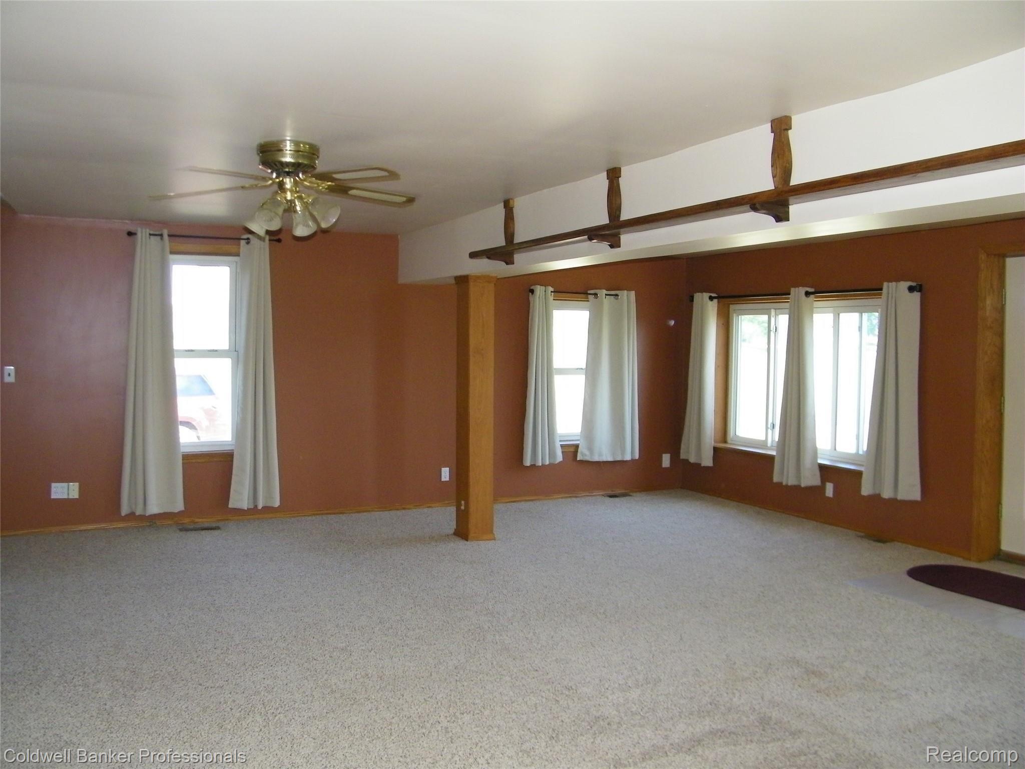 5740 East Burnside Road North Branch, MI 48461 - Photo 20 of 33 102_0328.JPG