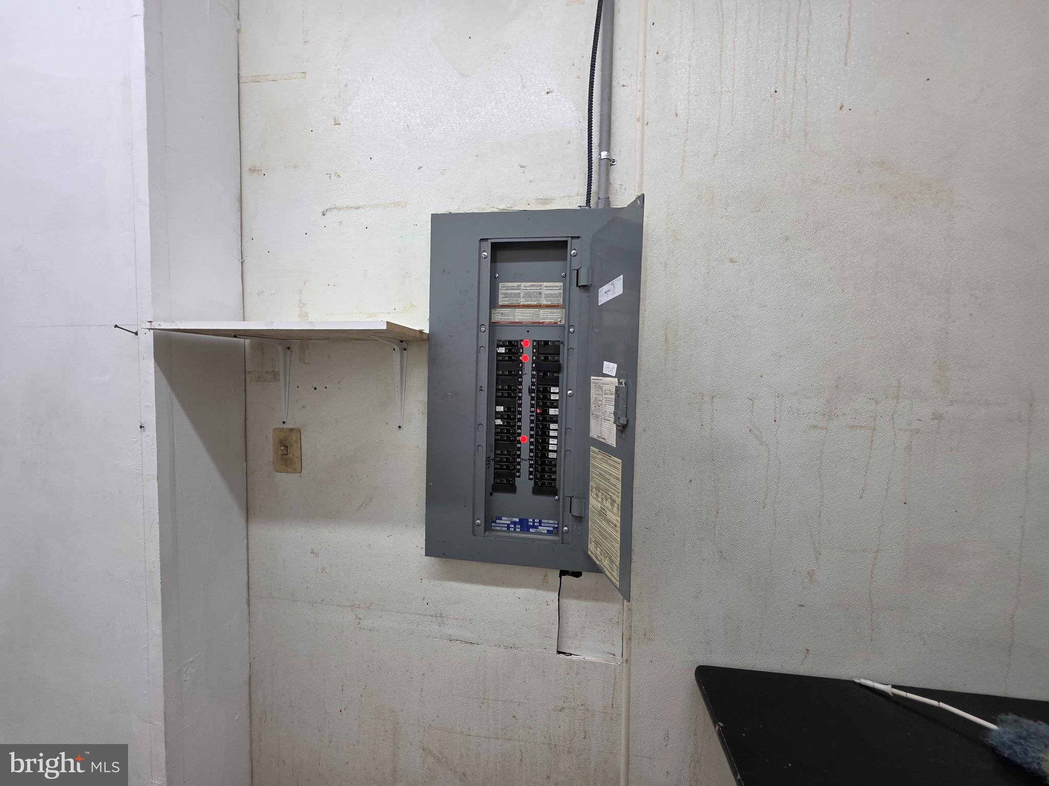 9 East State Street Trenton, NJ 08608 - Photo 11 of 29 a view of an empty room