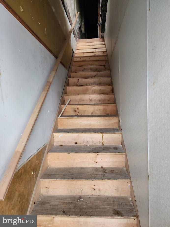 9 East State Street Trenton, NJ 08608 - Photo 12 of 29 a view of entryway