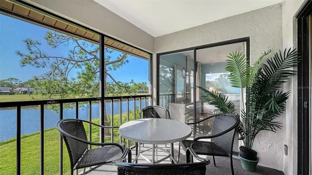 $269,900 | 2937 Taywood Meadows, Unit 32, Sarasota, FL 34235