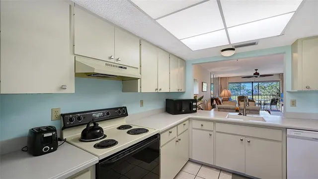 $269,900 | 2937 Taywood Meadows, Unit 32, Sarasota, FL 34235