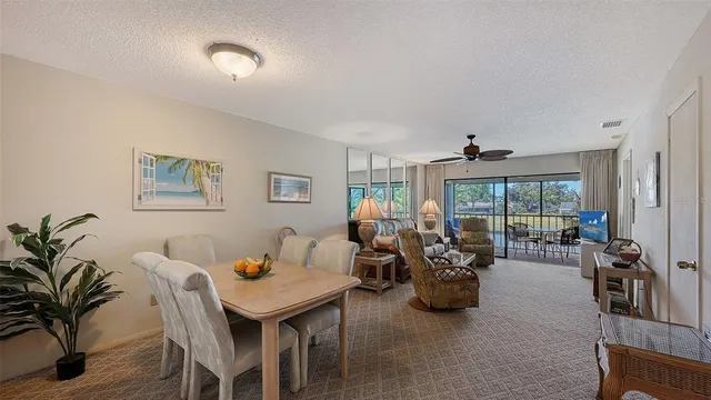 $269,900 | 2937 Taywood Meadows, Unit 32, Sarasota, FL 34235