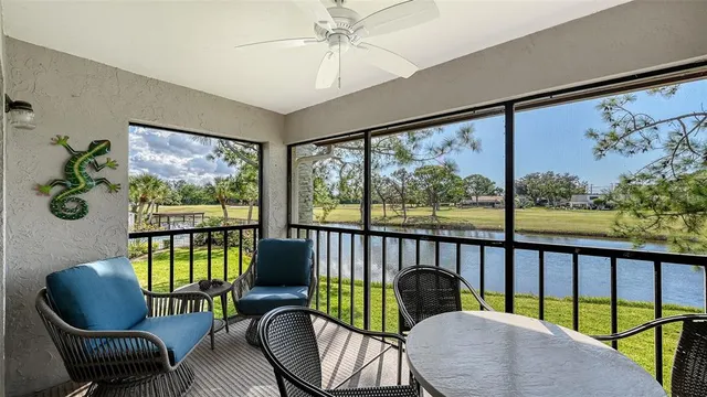 $269,900 | 2937 Taywood Meadows, Unit 32, Sarasota, FL 34235