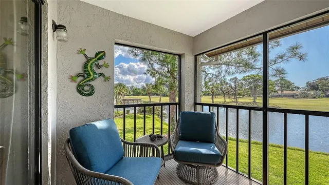 $269,900 | 2937 Taywood Meadows, Unit 32, Sarasota, FL 34235