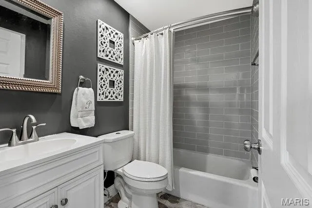 $499,900 | Undisclosed Address, Ballwin, MO 63011