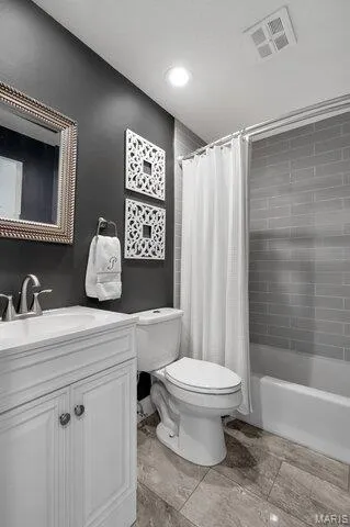 $499,900 | Undisclosed Address, Ballwin, MO 63011