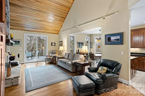 $1,495,000 | 175 Overlook Drive, Flat Rock, NC 28731