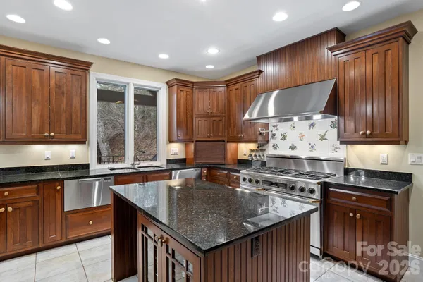 $1,495,000 | 175 Overlook Drive, Flat Rock, NC 28731