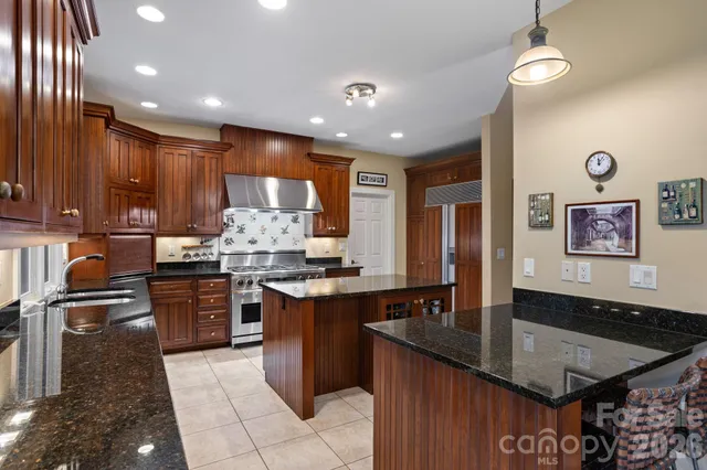 $1,660,000 | 175 Overlook Drive, Flat Rock, NC 28731