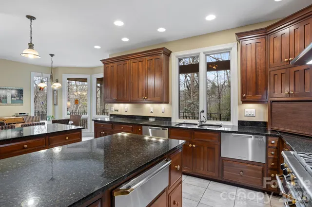 $1,660,000 | 175 Overlook Drive, Flat Rock, NC 28731