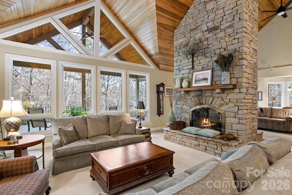 $1,495,000 | 175 Overlook Drive, Flat Rock, NC 28731