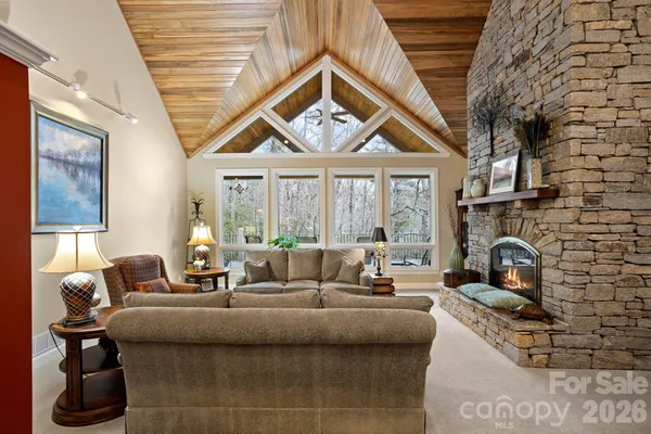 $1,495,000 | 175 Overlook Drive, Flat Rock, NC 28731