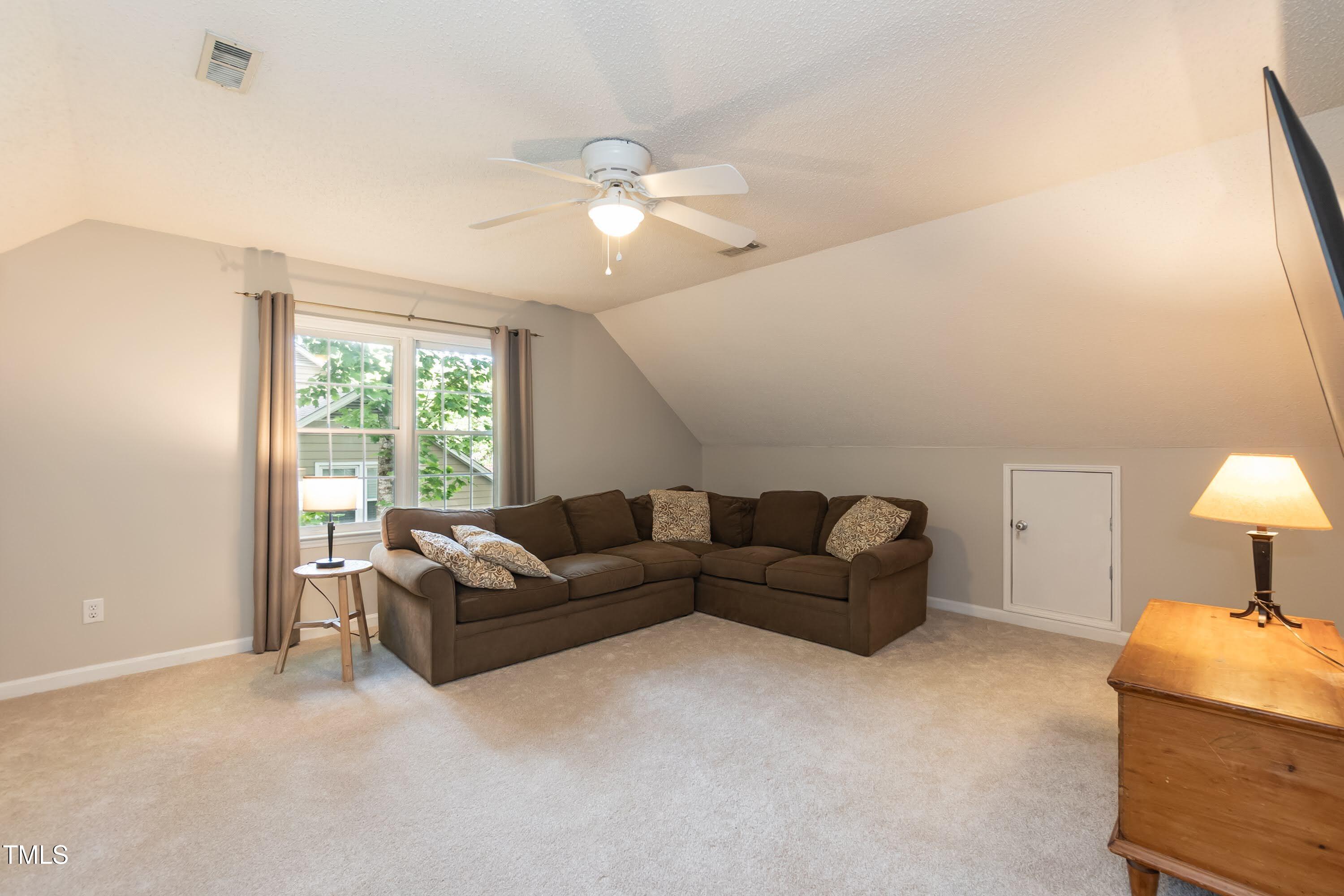 5609 Barham Court Raleigh, NC 27613 - Photo 27 of 40 Bonus Room