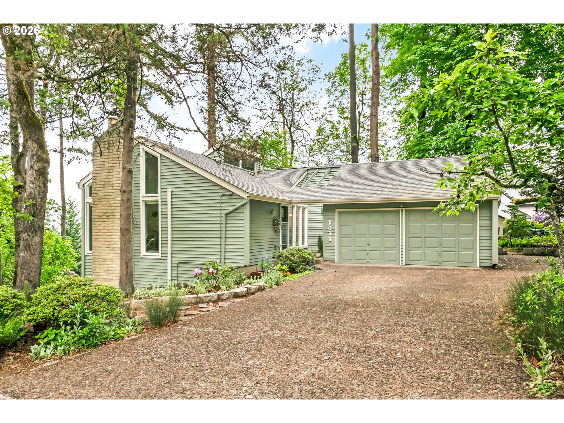 2877 Timberline Drive Eugene, OR 97405 - Photo 1 of 43