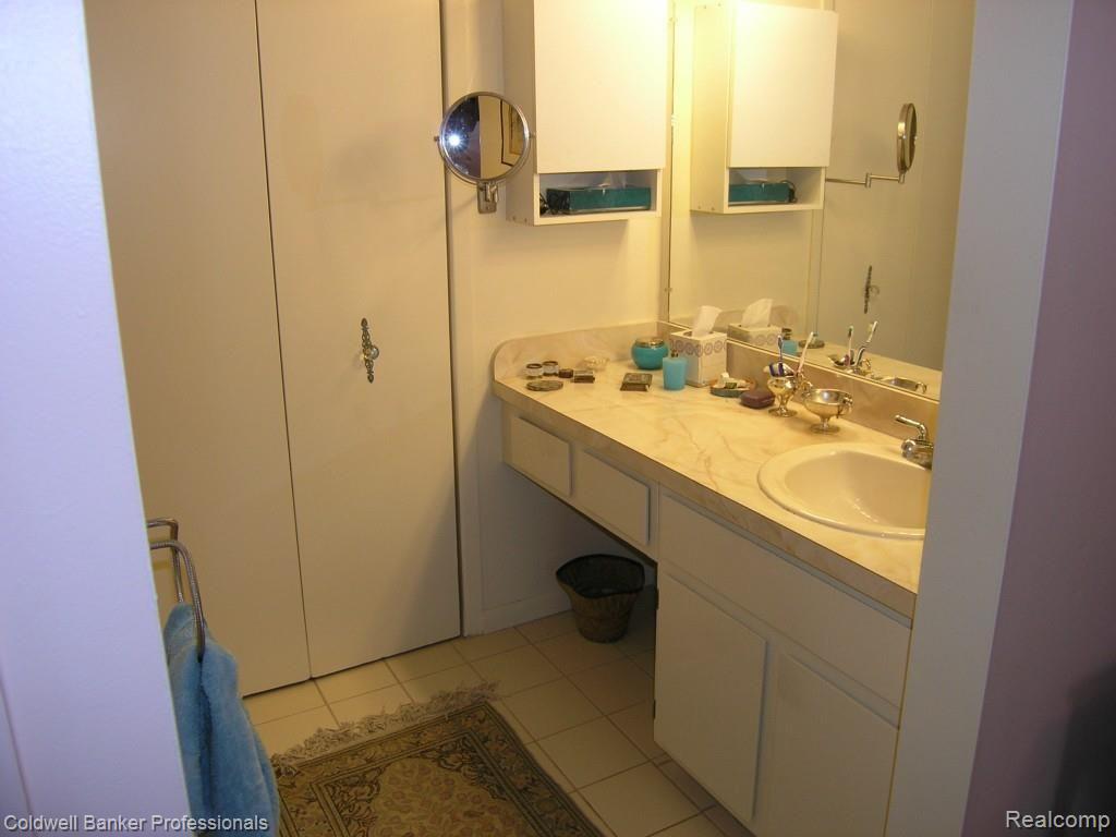 30208 Southfield Road Southfield, MI 48076 - Photo 14 of 19