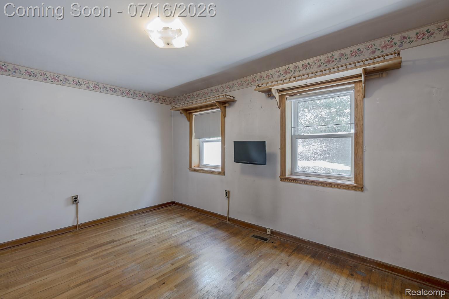 43995 Bemis Road Belleville, MI 48111 - Photo 27 of 67 ...with hardwood floors
