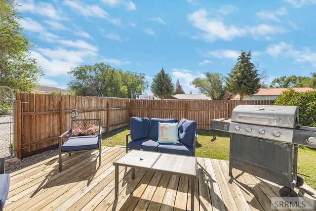 $219,999 | 366 North Water Street, Arco, ID 83213