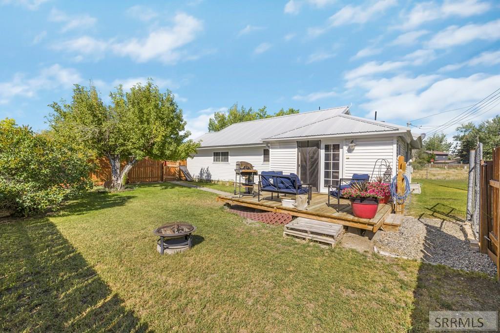 366 North Water Street Arco, ID 83213 - Photo 28 of 47