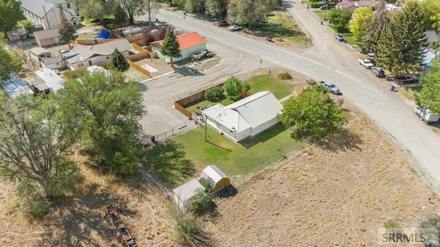 $219,999 | 366 North Water Street, Arco, ID 83213