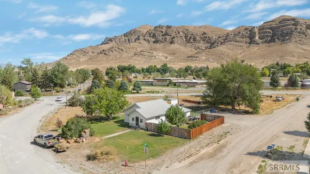 $219,999 | 366 North Water Street, Arco, ID 83213