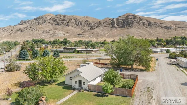$219,999 | 366 North Water Street, Arco, ID 83213