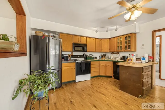 $219,999 | 366 North Water Street, Arco, ID 83213