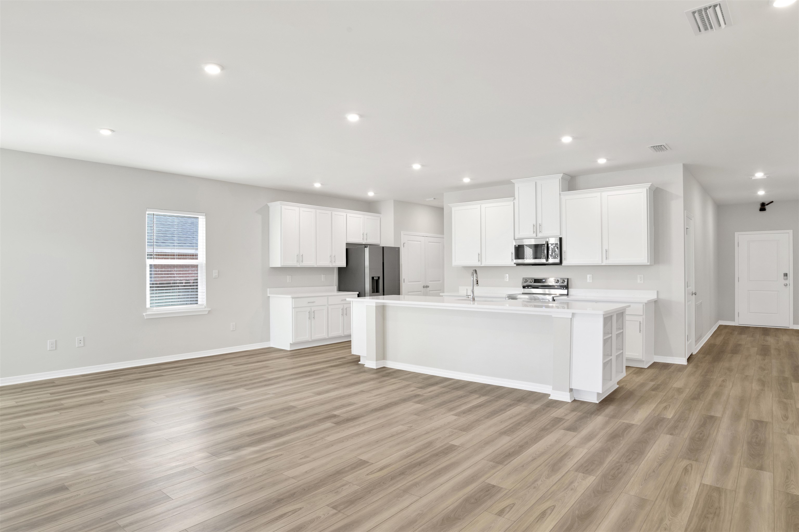 25330 Lakeside Terrace Loxley, AL 36551 - Photo 6 of 23 Kitchen