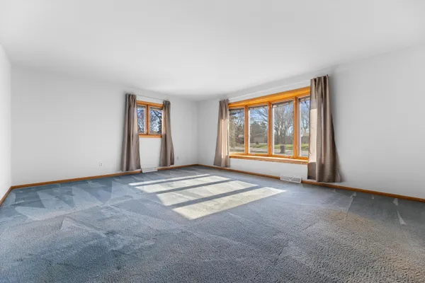 $449,900 | W287-n6615 Hibritten Way, Merton, WI 53029