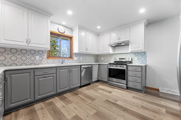 $449,900 | W287-n6615 Hibritten Way, Merton, WI 53029