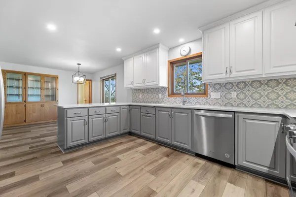 $449,900 | W287-n6615 Hibritten Way, Merton, WI 53029