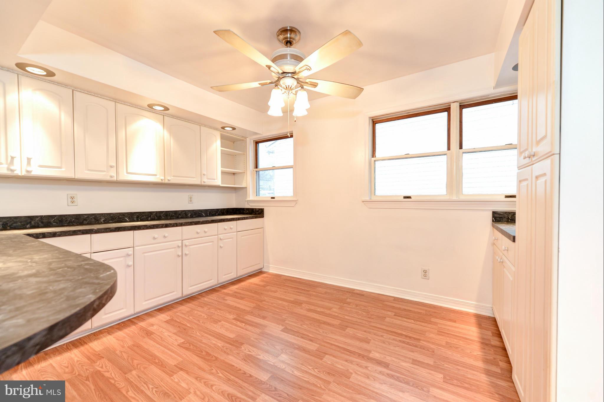 1 Kent Road Elkton, MD 21921 - Photo 9 of 20 table space / loads of counter space