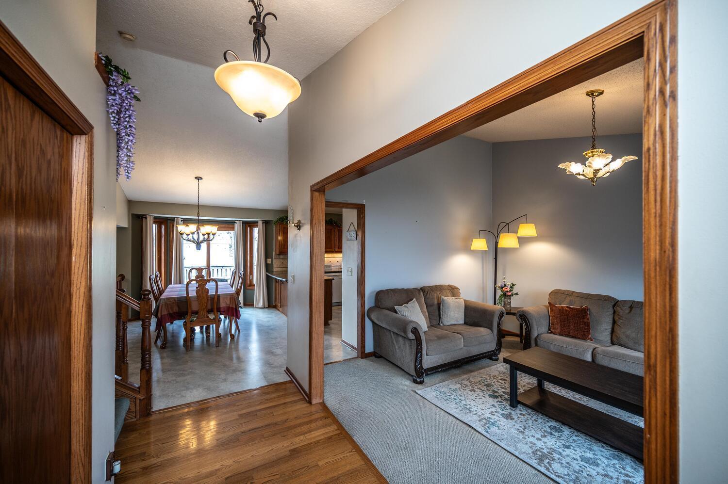 13632 Princeton Circle Savage, MN 55378 - Photo 9 of 34