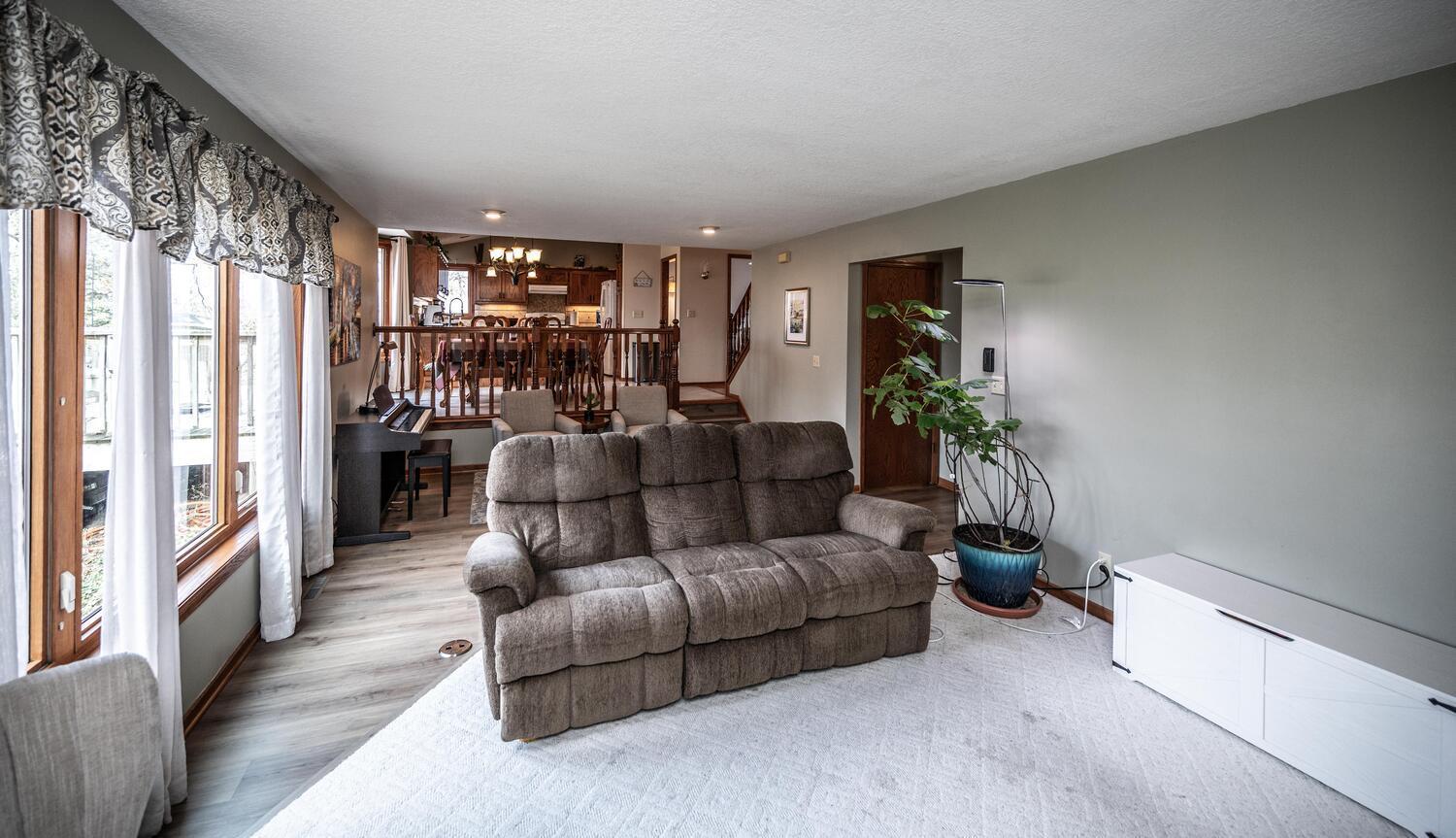 13632 Princeton Circle Savage, MN 55378 - Photo 10 of 34