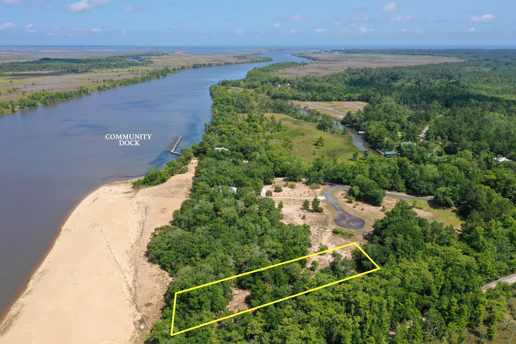 192 River Chase Road Apalachicola, FL 32320 - Photo 2 of 11