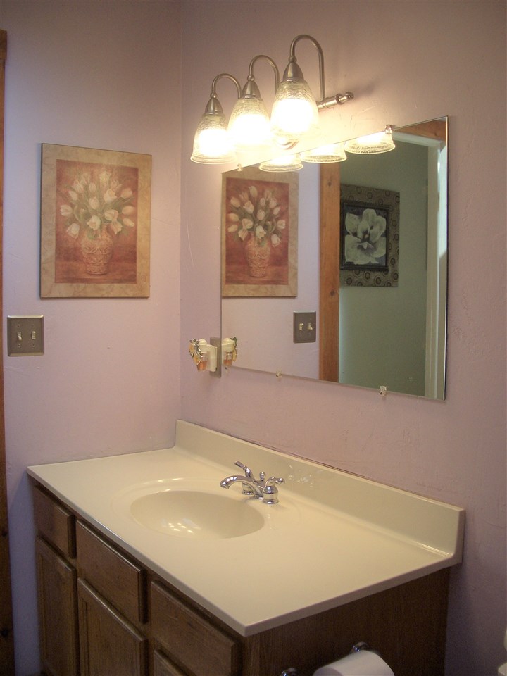 14 Phillips Street Rutland, VT 05701 - Photo 16 of 27