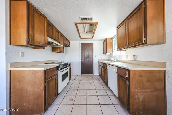 $339,000 | 120 West 14th Avenue, Apache Junction, AZ 85119