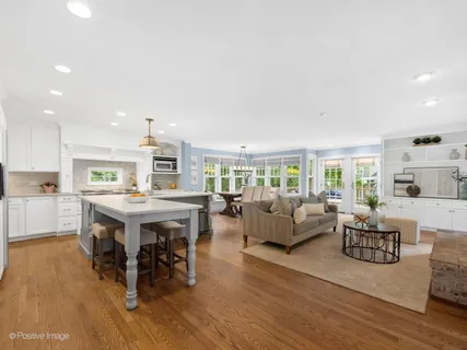 $1,425,000 | 30 Waverly Avenue, Clarendon Hills, IL 60514