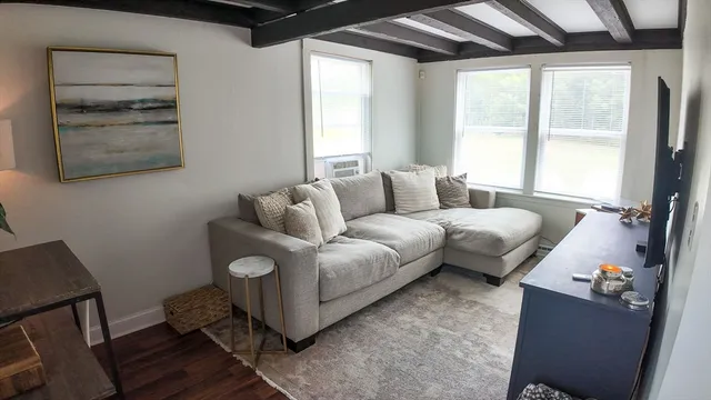 $2,500 | 134 Hersey Street, Unit 1, Hingham, MA 02043