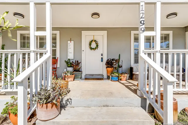 $409,940 | 1299 Oakridge Drive, Blanco, TX 78606