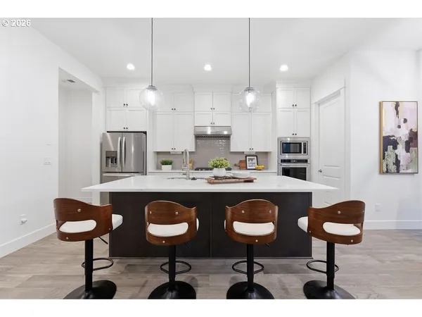 $1,275,000 | 7741 Northwest Ladybug Place, Portland, OR 97229