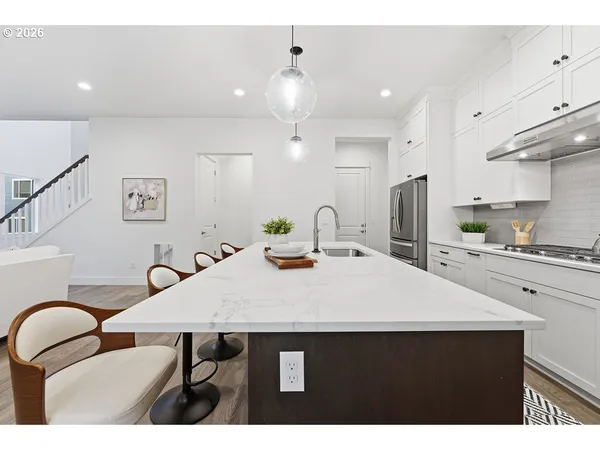 $1,275,000 | 7741 Northwest Ladybug Place, Portland, OR 97229