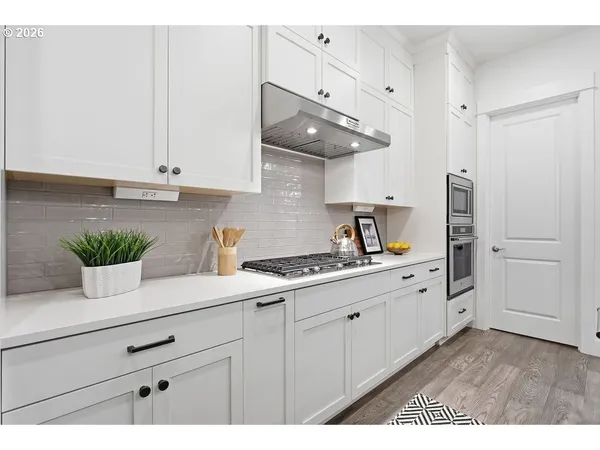 $1,275,000 | 7741 Northwest Ladybug Place, Portland, OR 97229