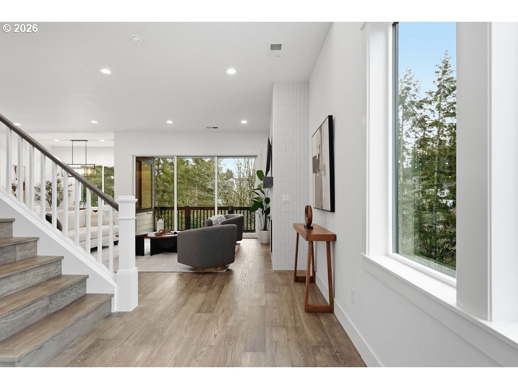 7741 Northwest Ladybug Place Portland, OR 97229 - Photo 4 of 47 Entrance/Foyer